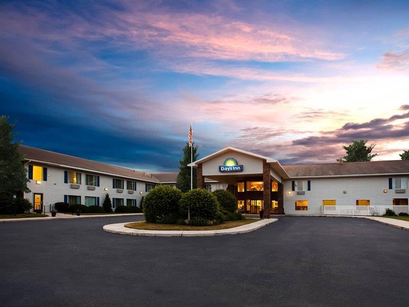 Days Inn By Wyndham Cadillac Exteriér fotografie