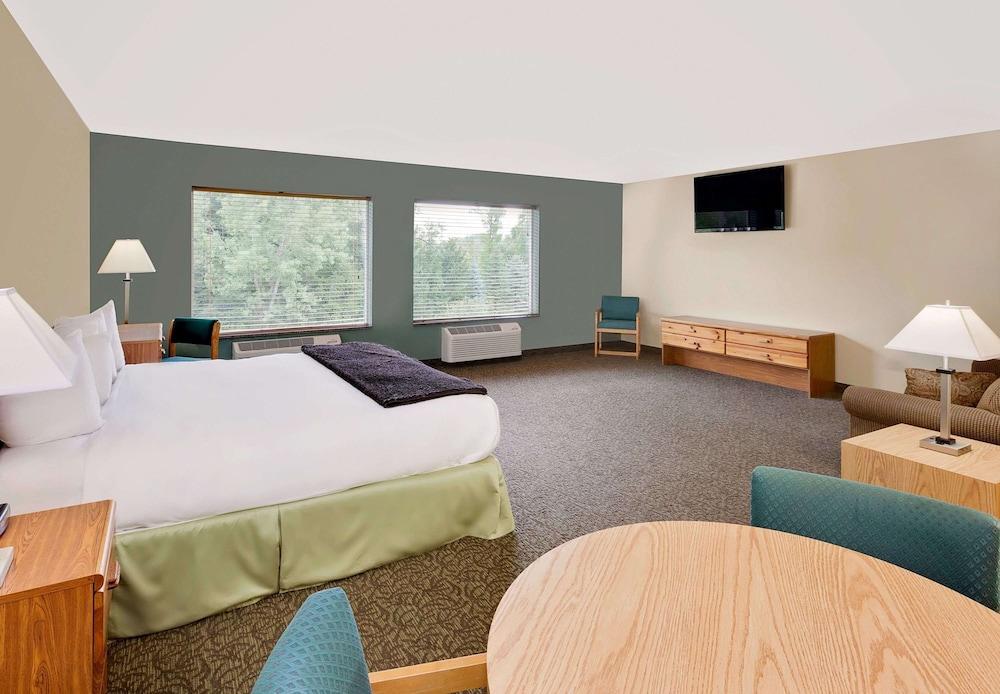 Days Inn By Wyndham Cadillac Exteriér fotografie