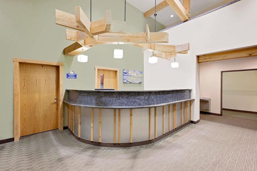 Days Inn By Wyndham Cadillac Exteriér fotografie