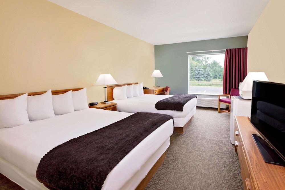 Days Inn By Wyndham Cadillac Exteriér fotografie