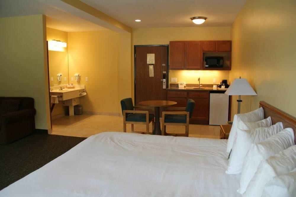 Days Inn By Wyndham Cadillac Exteriér fotografie