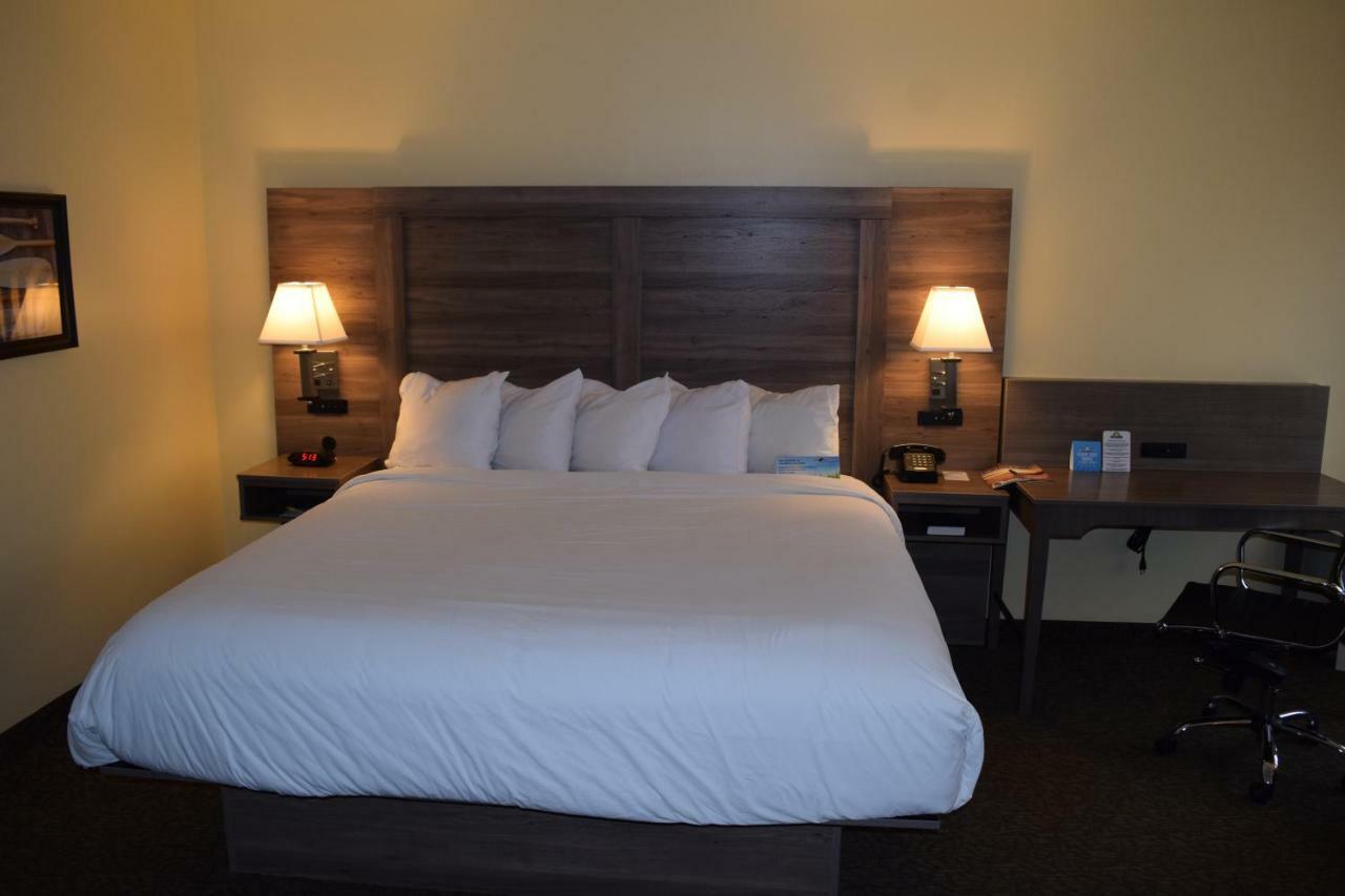 Days Inn By Wyndham Cadillac Exteriér fotografie