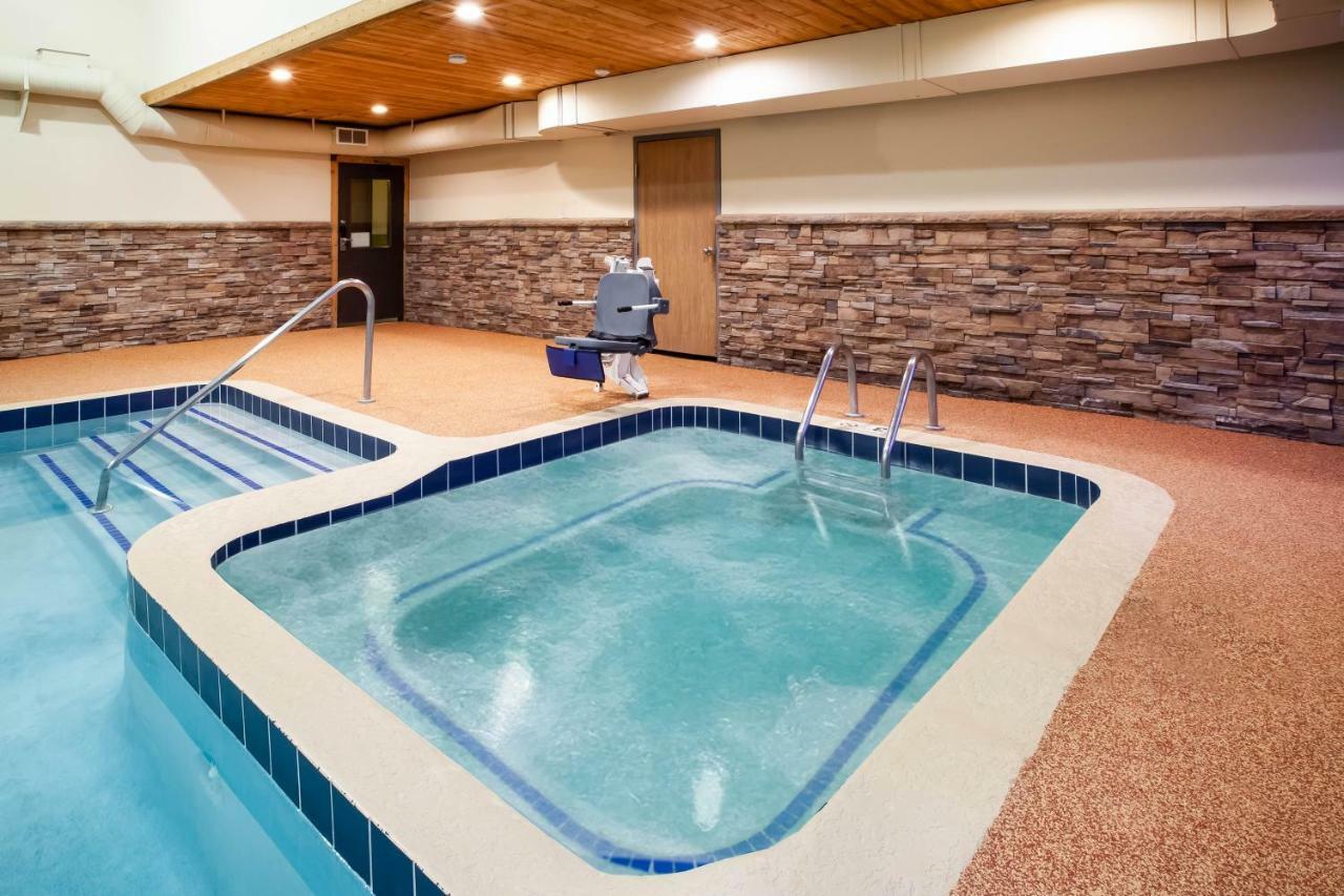 Days Inn By Wyndham Cadillac Exteriér fotografie